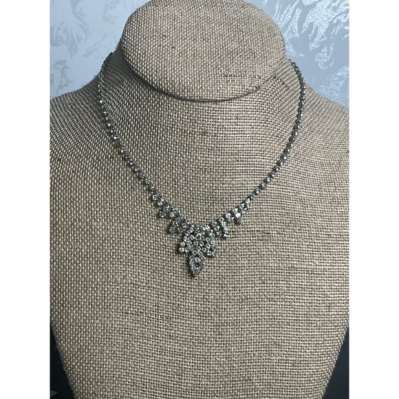 Rhinestone Silver Chain Necklace With Adjustable Lobster Clasp - Picture 1 of 4